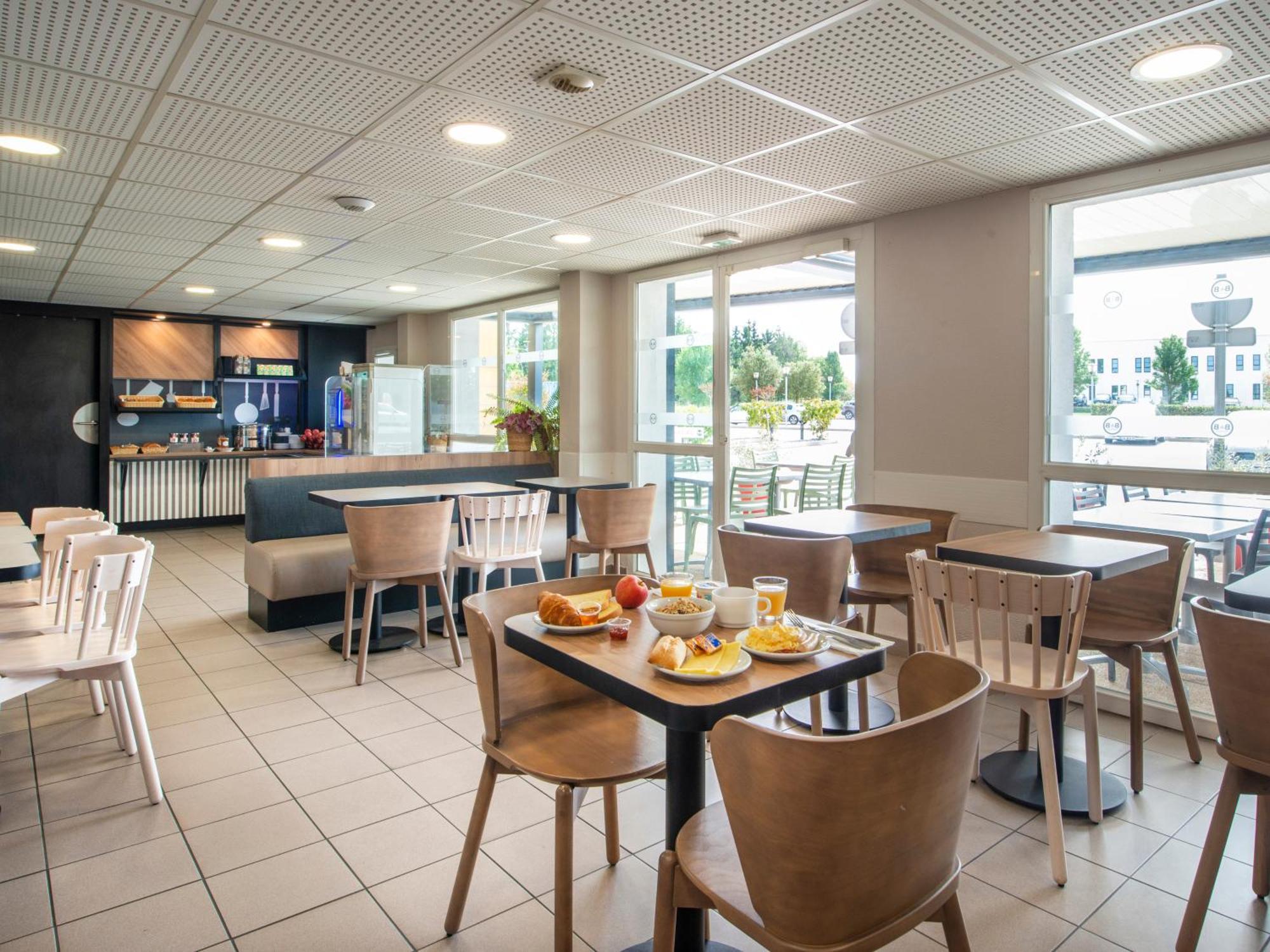 B&B Hotel Cholet Nord Dış mekan fotoğraf