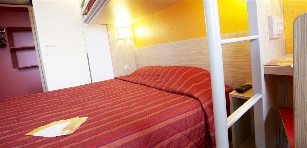 B&B Hotel Cholet Nord Dış mekan fotoğraf