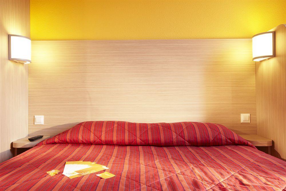B&B Hotel Cholet Nord Dış mekan fotoğraf