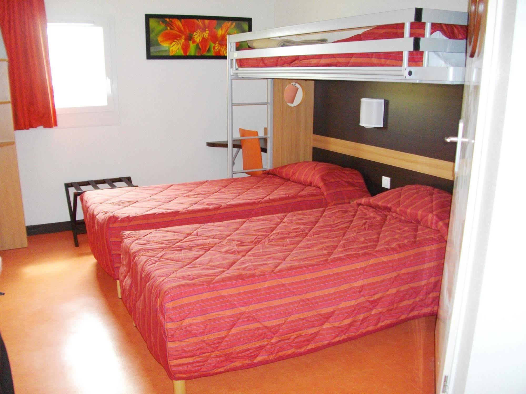 B&B Hotel Cholet Nord Dış mekan fotoğraf